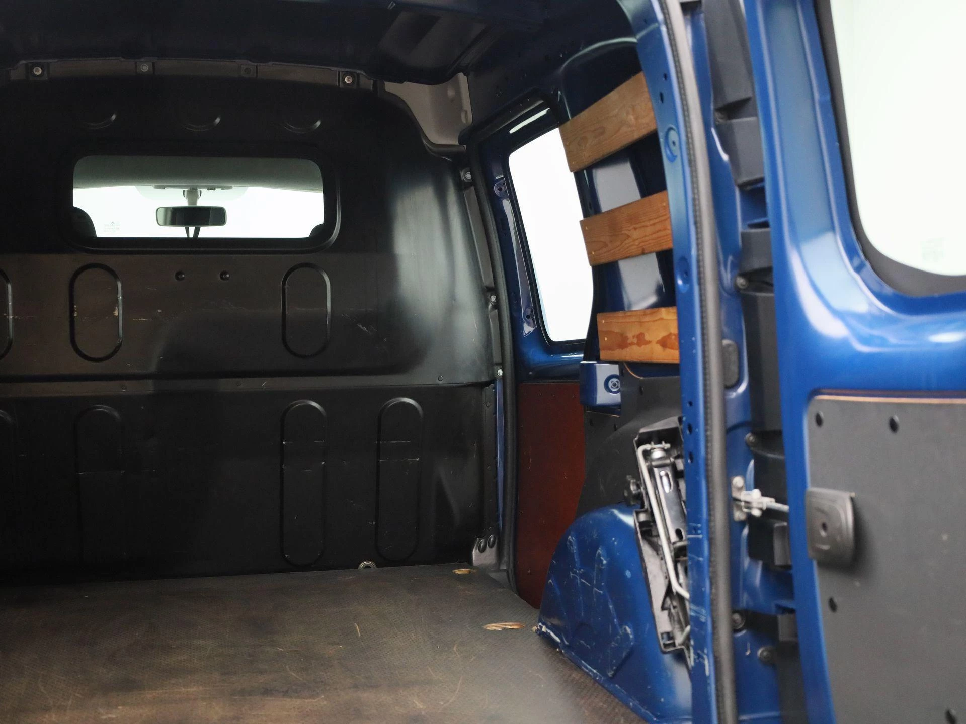 Mercedes-Benz-Citan-image-15
