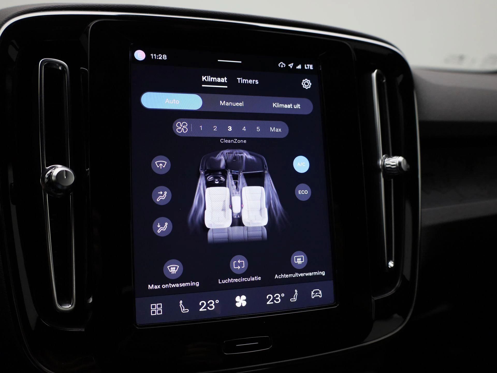 Volvo-XC40-image-21