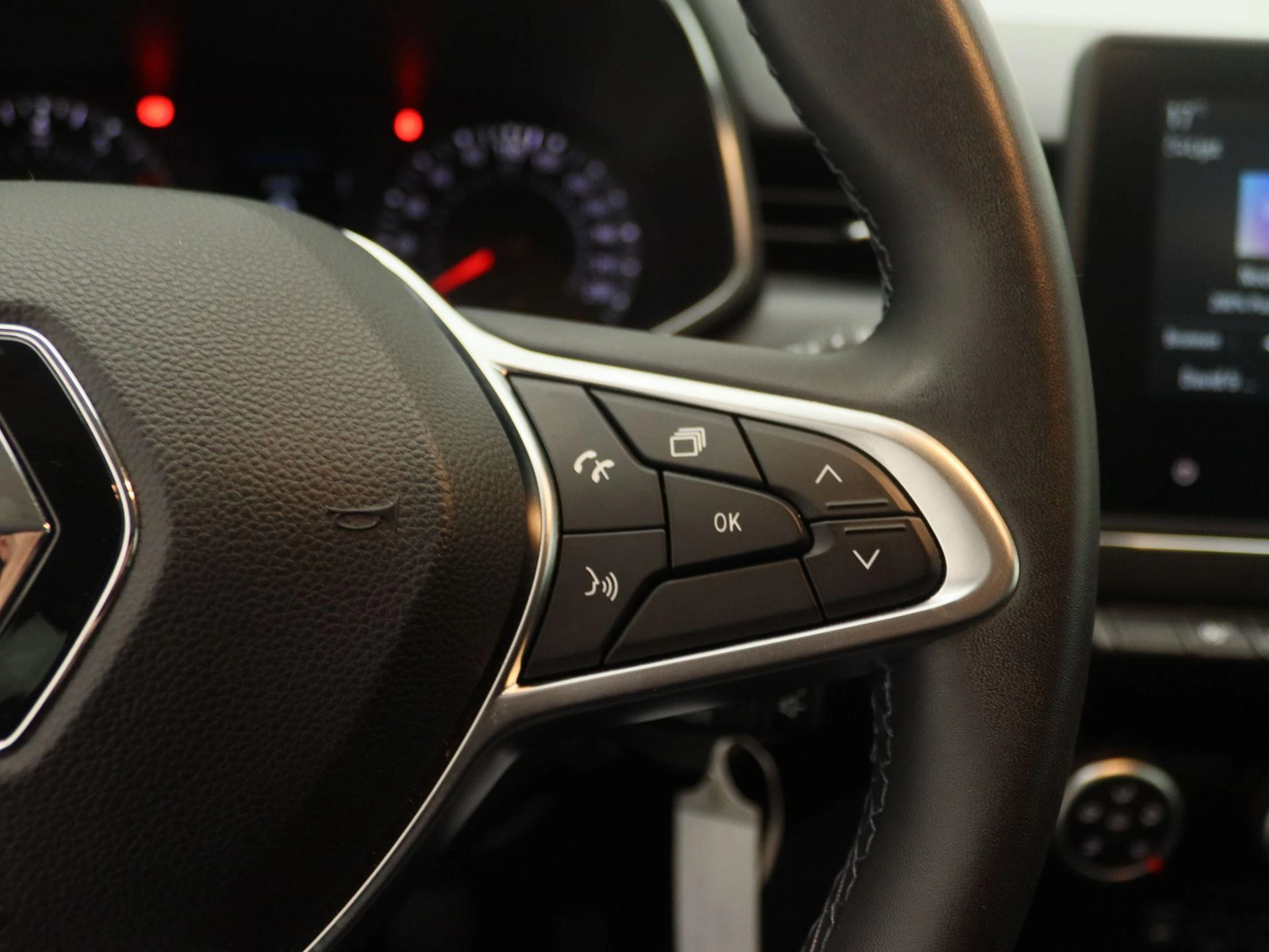 Renault-Clio-image-16