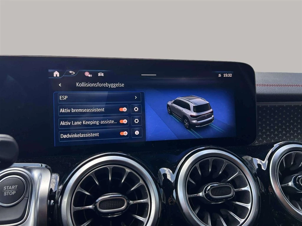 Mercedes-Benz-EQB-image-15
