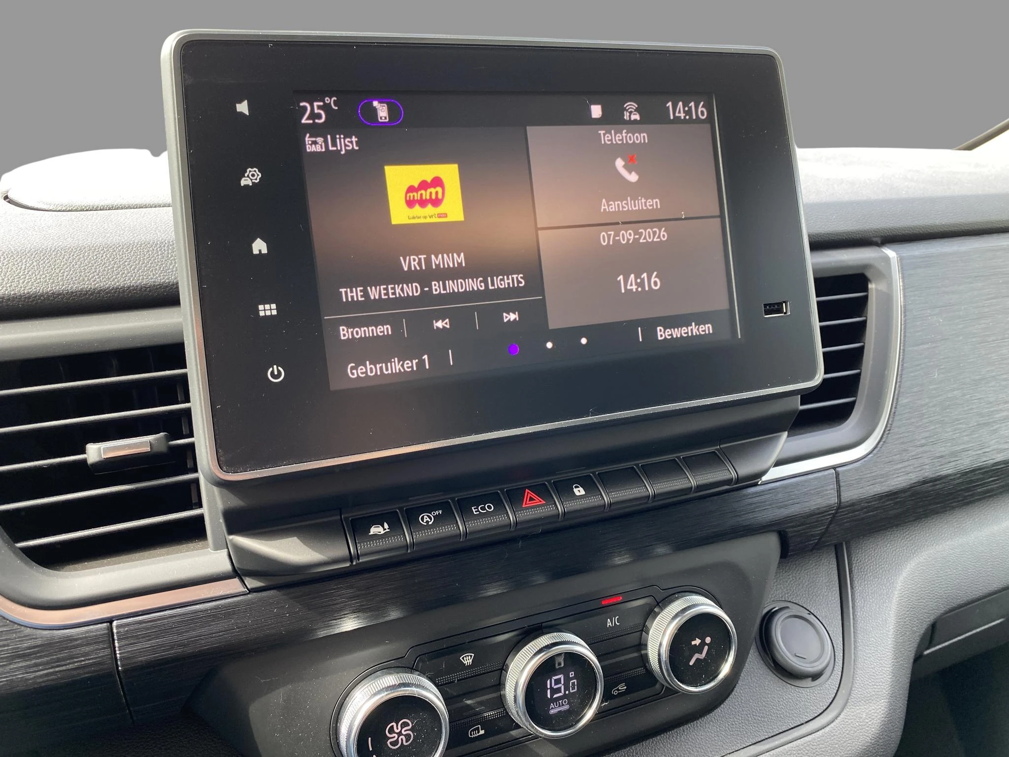 Renault-Trafic-image-8