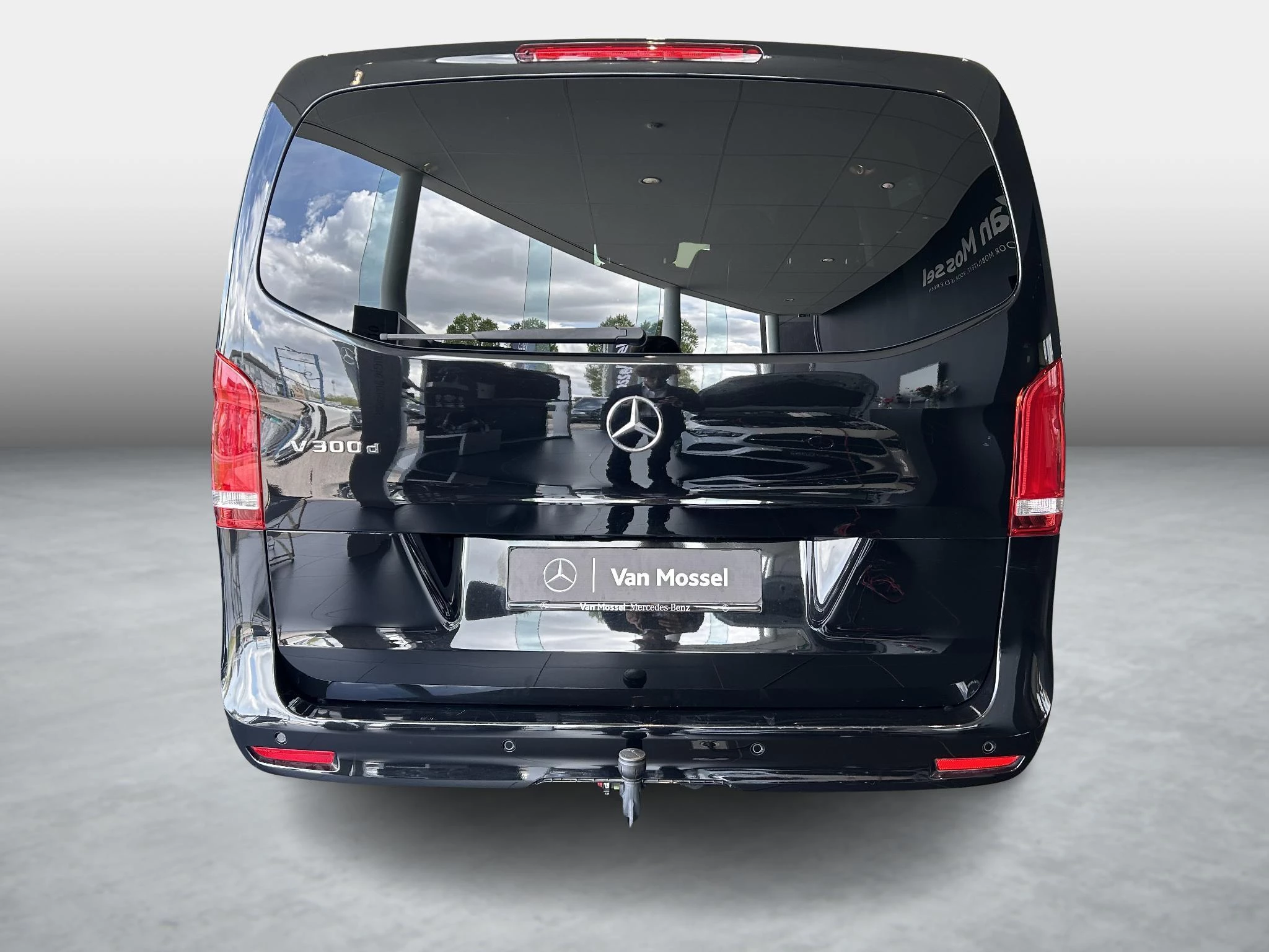 Mercedes-Benz-V-Klasse-image-5