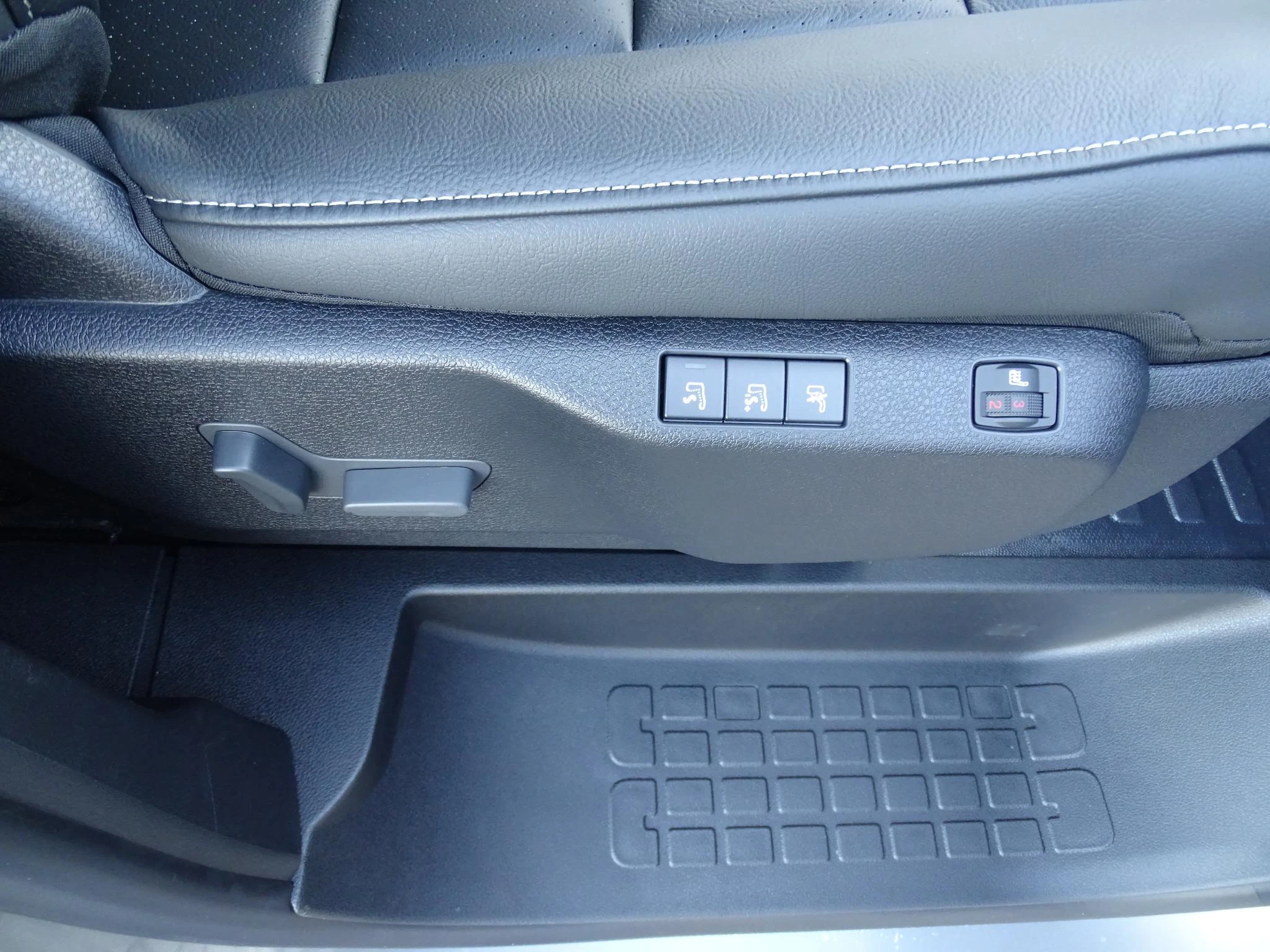 Opel-Vivaro-image-17
