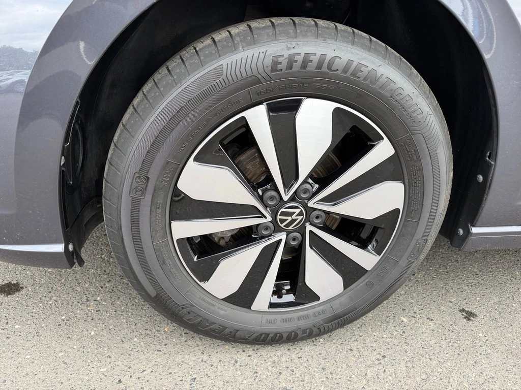 Volkswagen-Polo-image-2