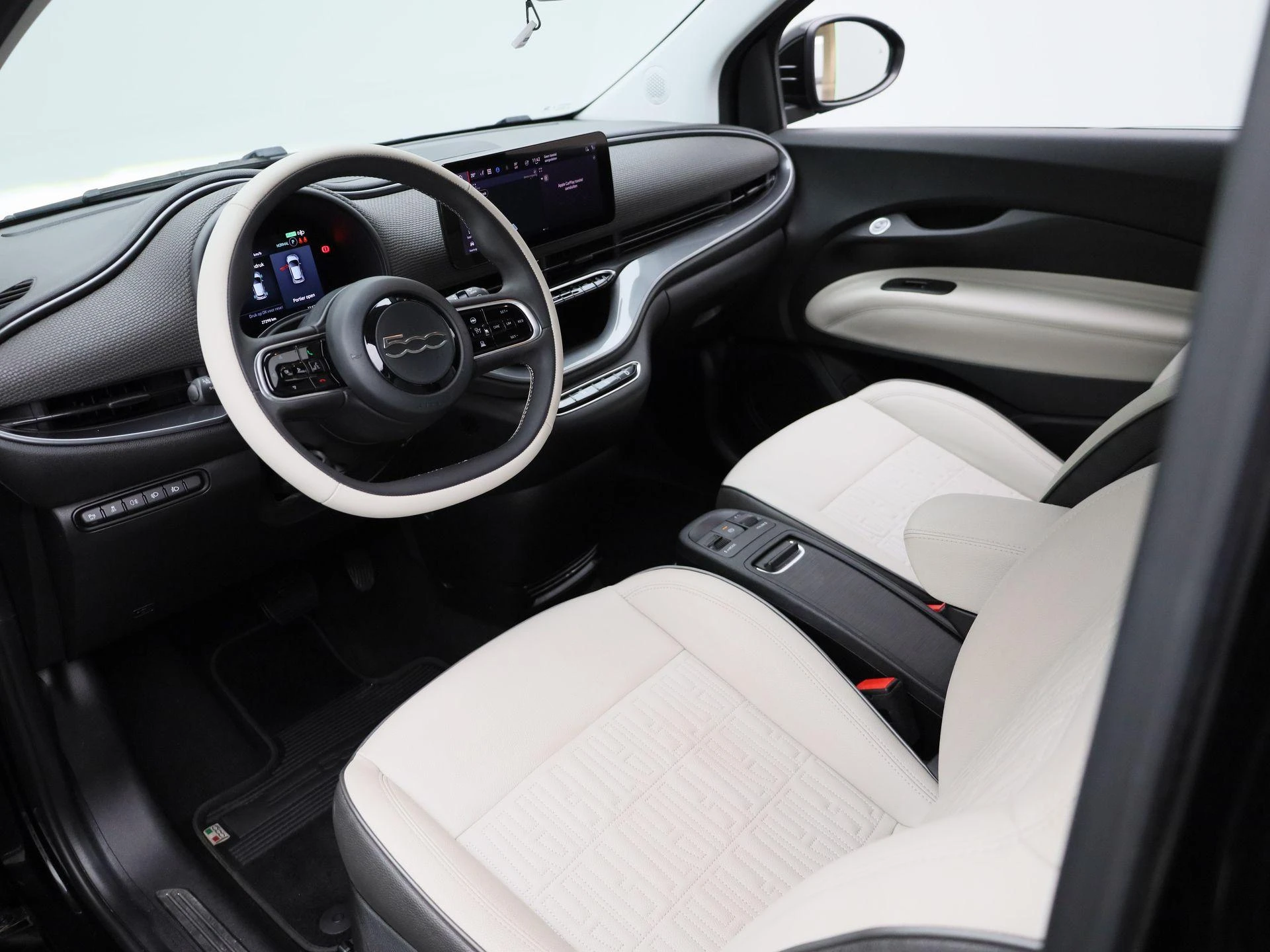 Fiat-500C-image-14