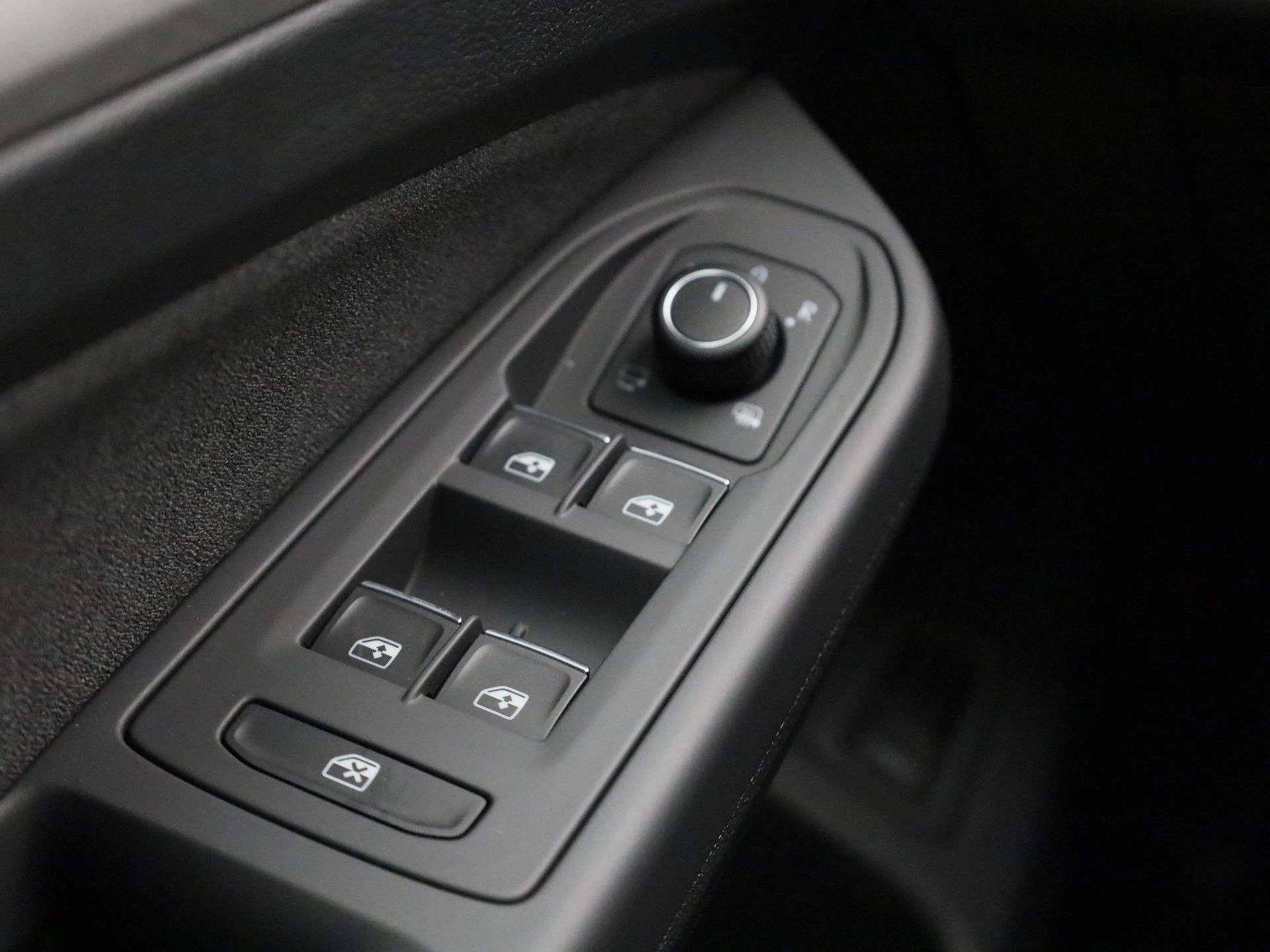 Volkswagen-Golf-image-30