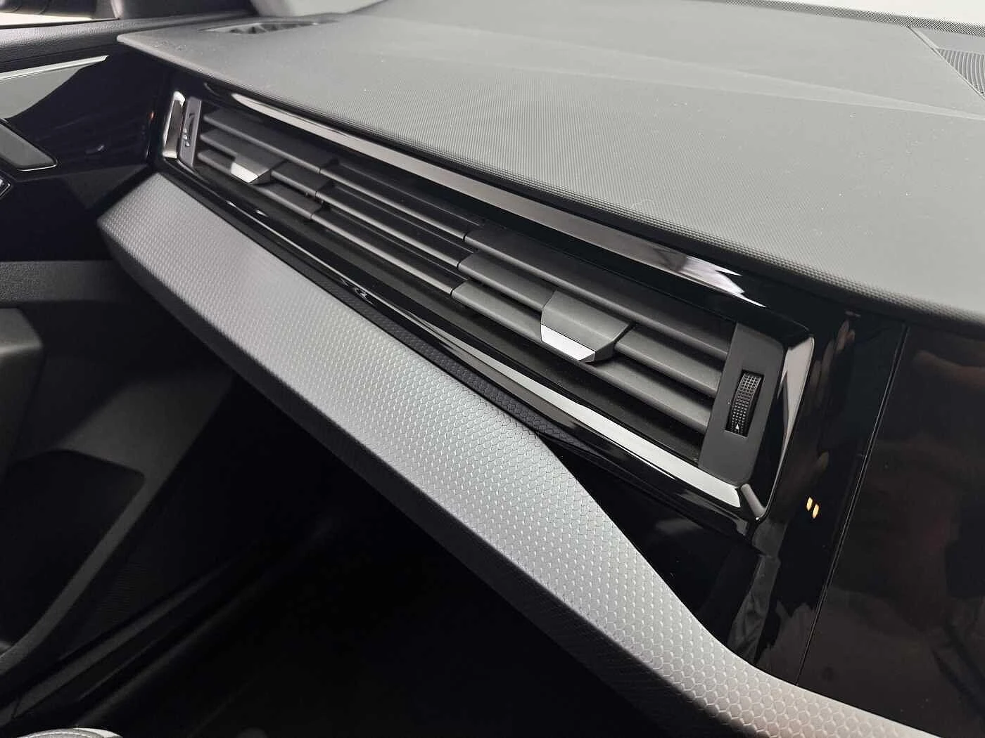 Audi-A1 Sportback-image-25