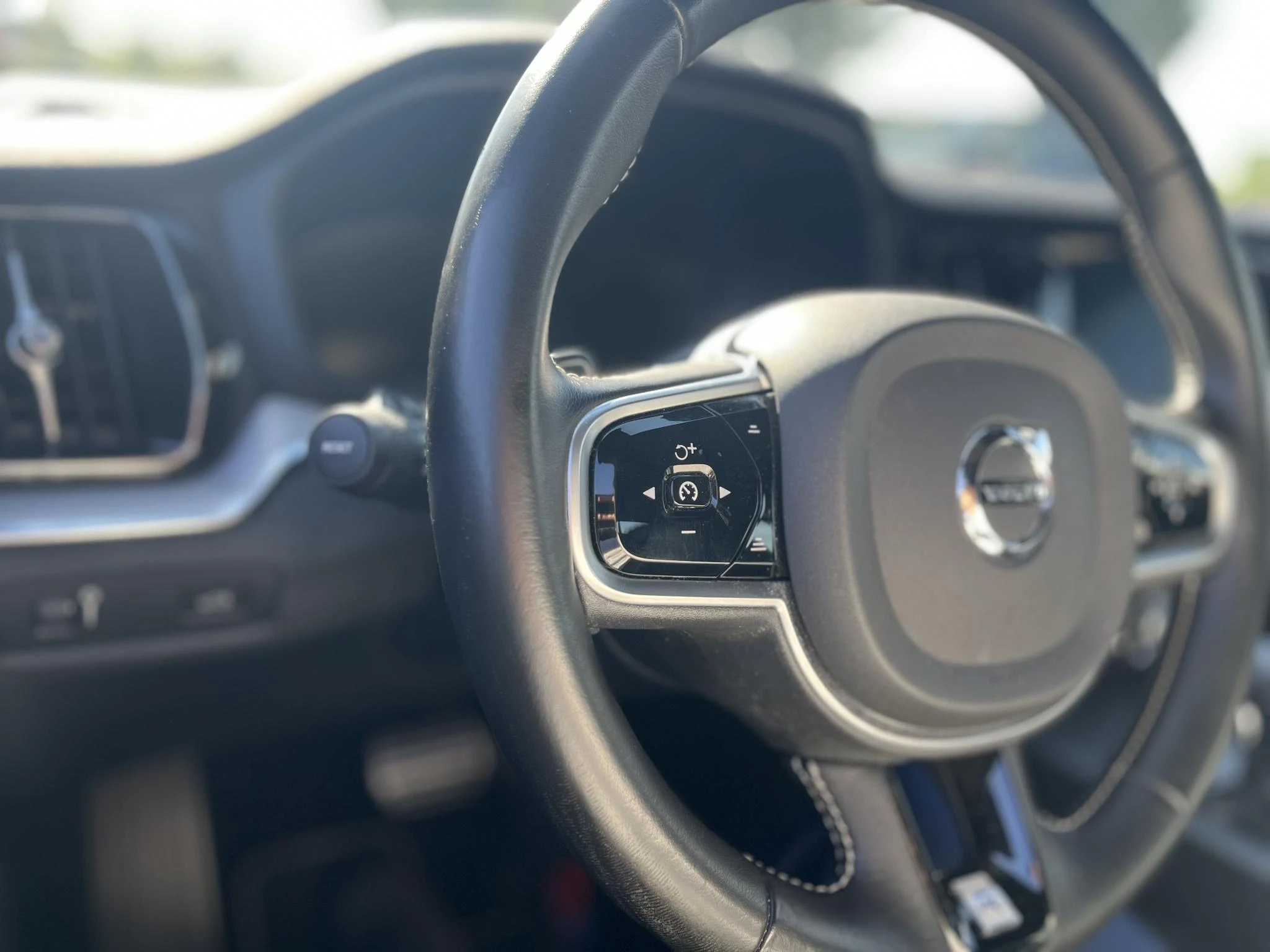 Volvo-S60-image-18