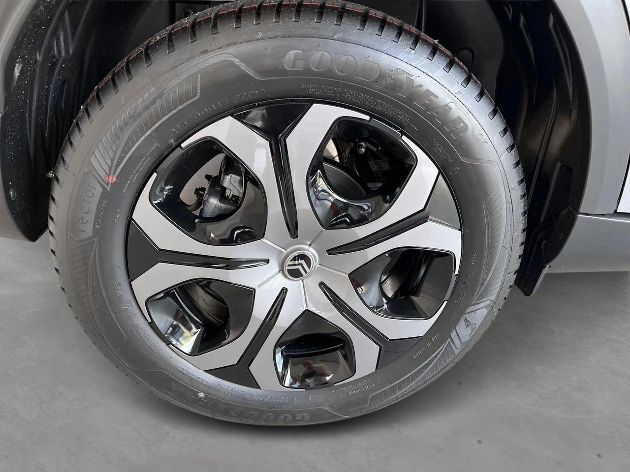 Citroën-ë-C3 Aircross-image-5