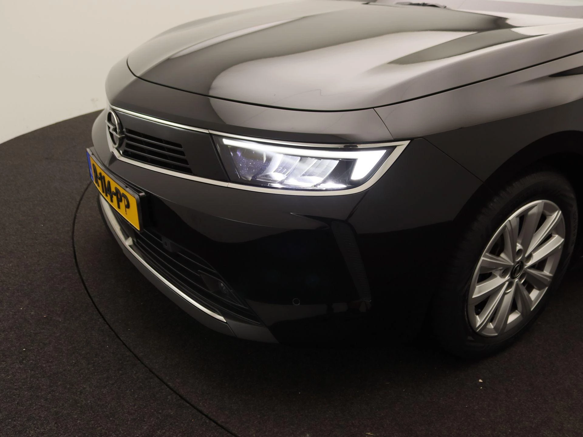 Opel-Astra-image-15
