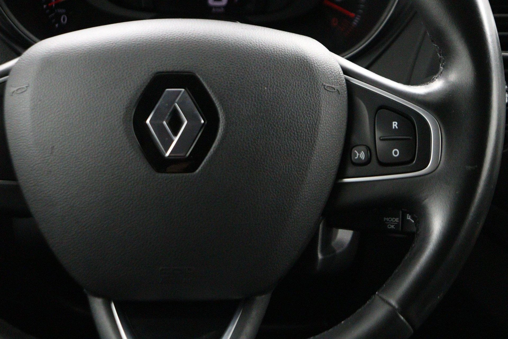 Renault-Captur-image-16