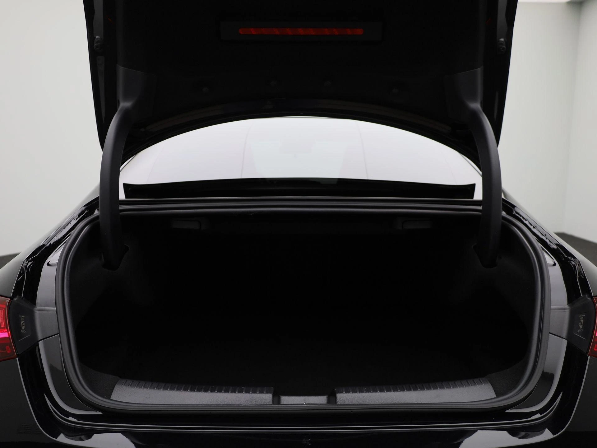 Mercedes-Benz-CLA-image-13