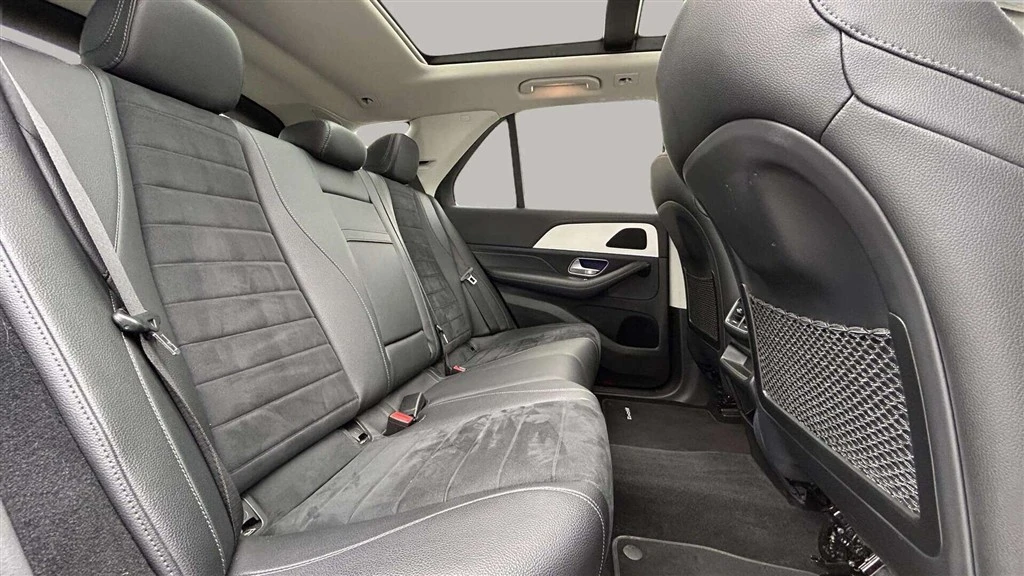 Mercedes-Benz-GLE-image-28