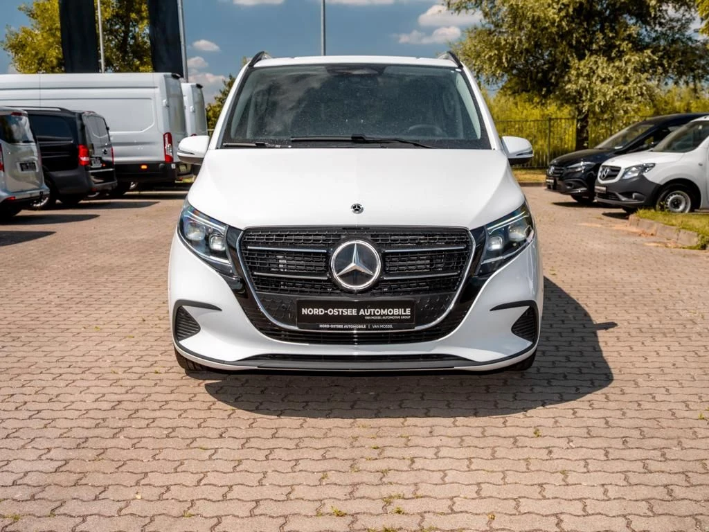 Mercedes-Benz-V-Klasse 220-image-2