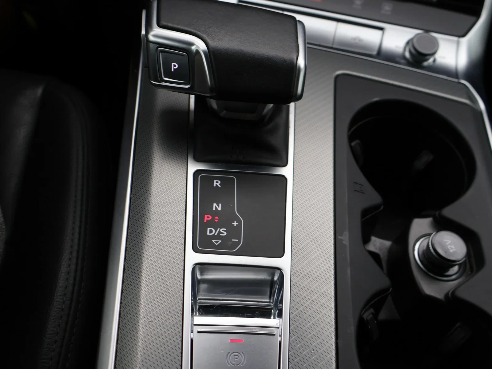 Audi A6 Avant 40TDi Business Edition 204PK *AUTOMAAT*LEDER*CAMERA*ACC*PDC*APP-CONNECT*VIRTUAL COCKPIT*...*