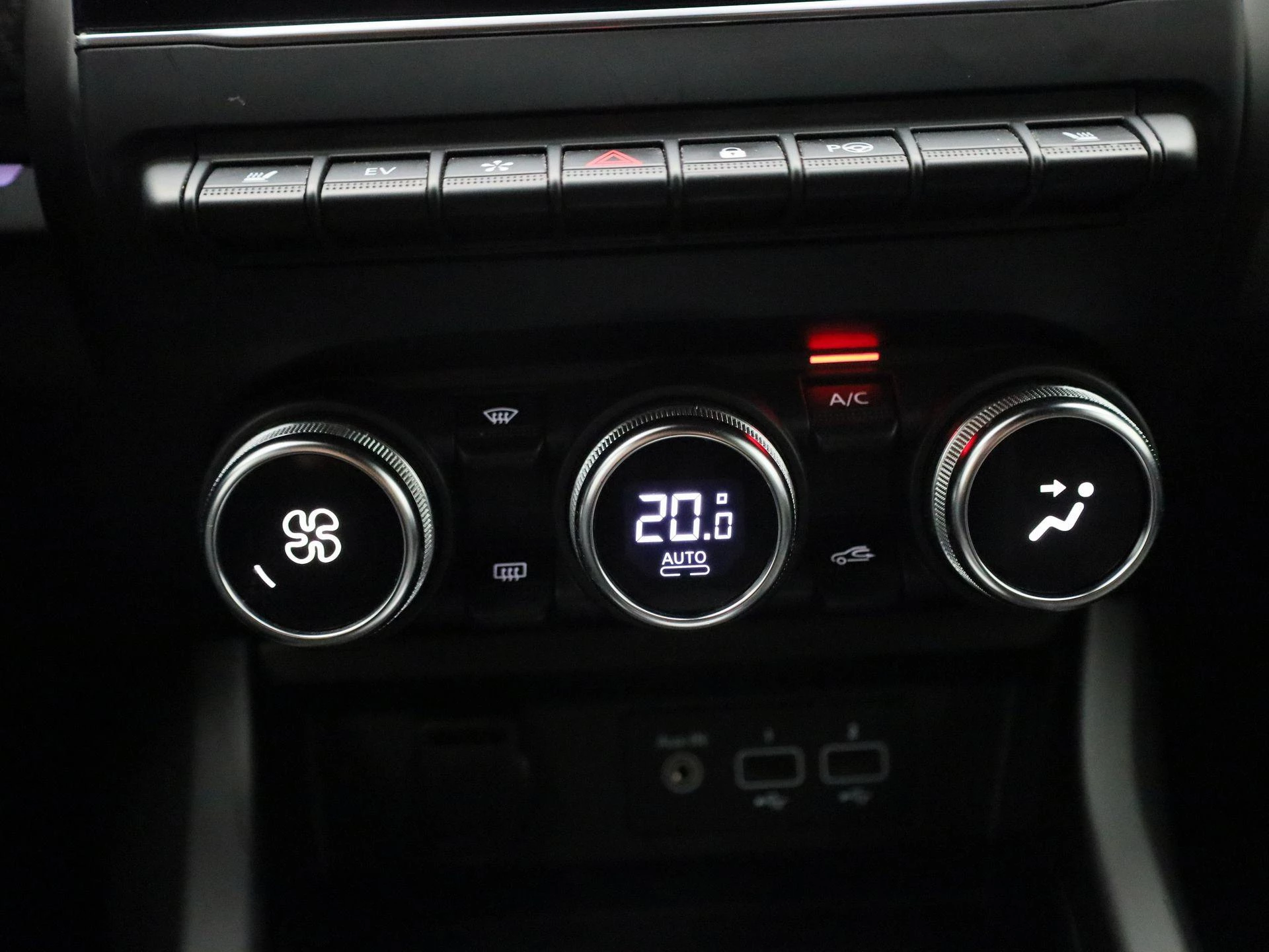 Renault-Arkana-image-16