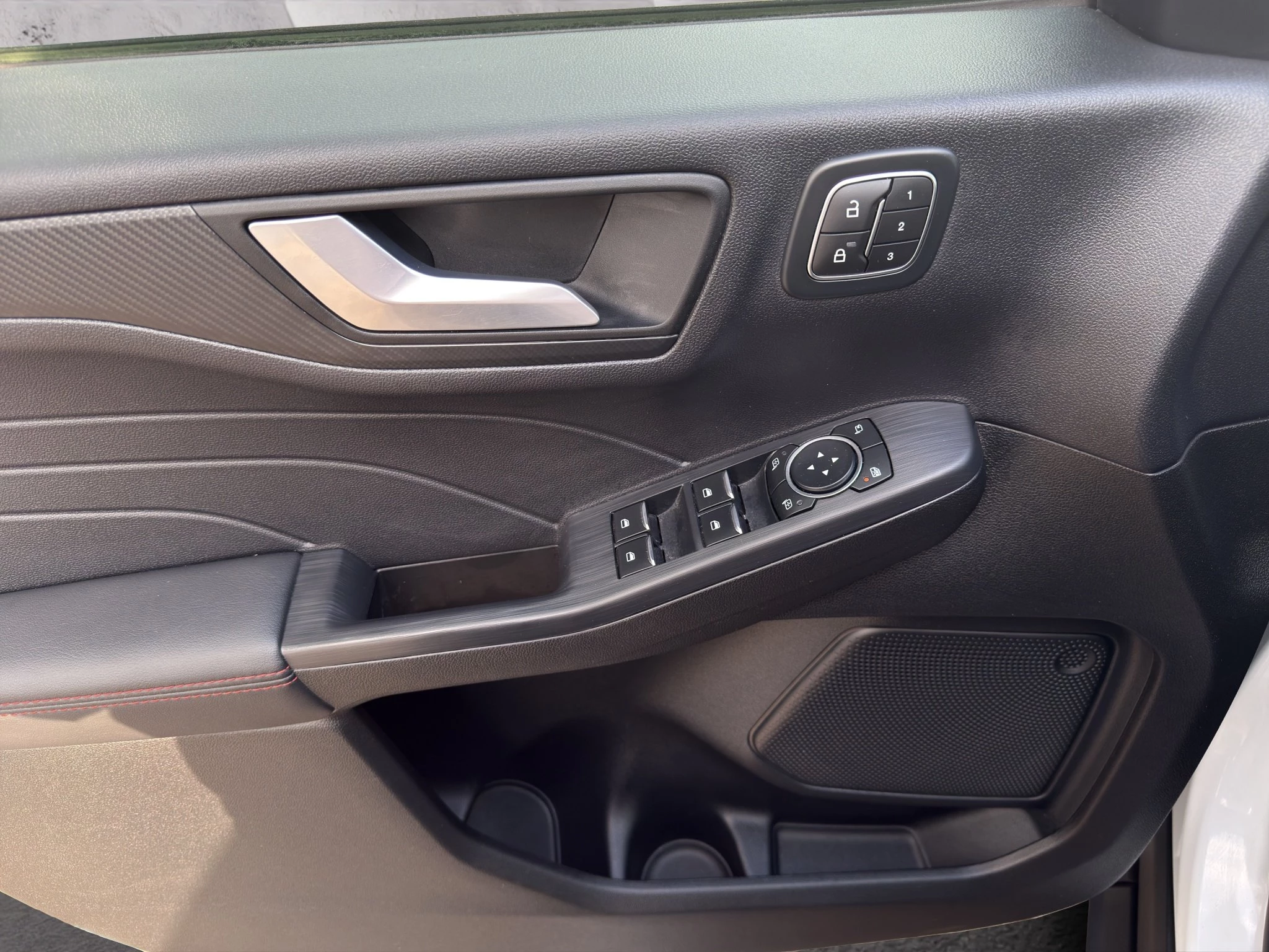 Ford Kuga ST-Line X Aut.*360GRAD*LED-MATRIX*NAVI*GRA*WINTER-PKT.