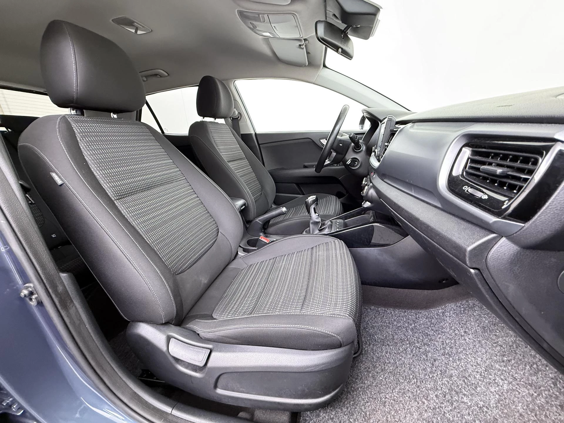 Kia-Stonic-image-26