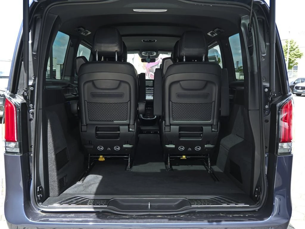 Mercedes-Benz-V-Klasse 300-image-12