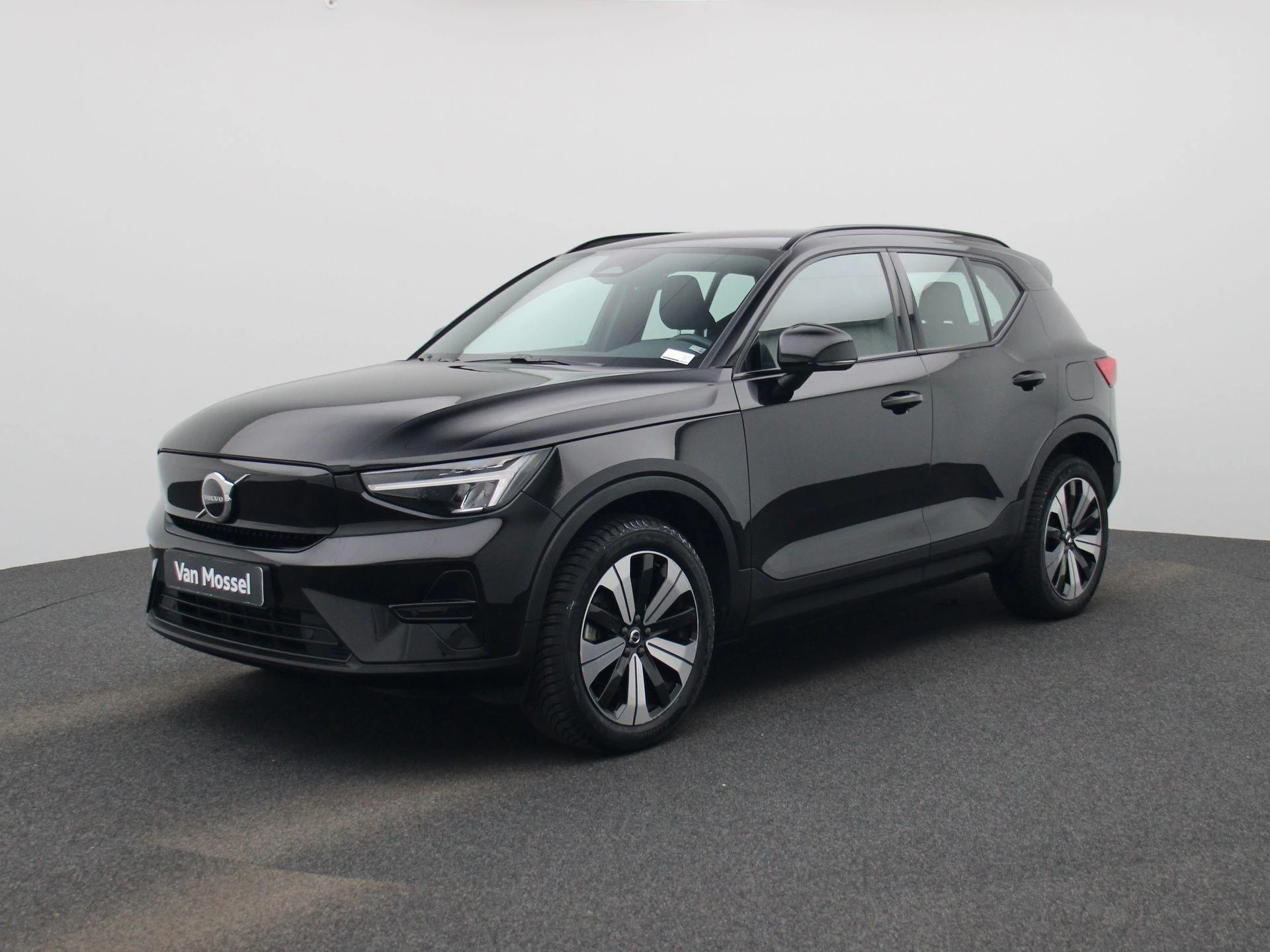 Volvo-XC40-image-0