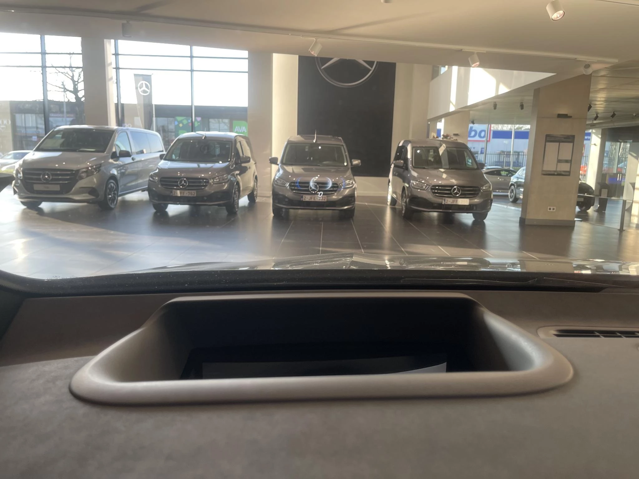 Mercedes-Benz-EQE-image-22