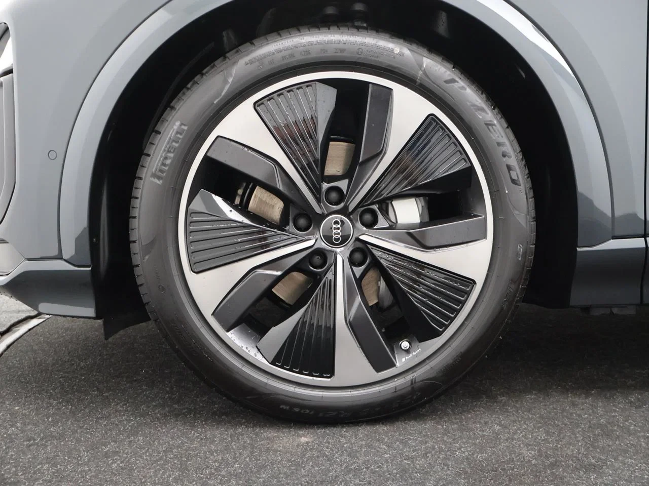 Audi-Q6 e-tron-image-16