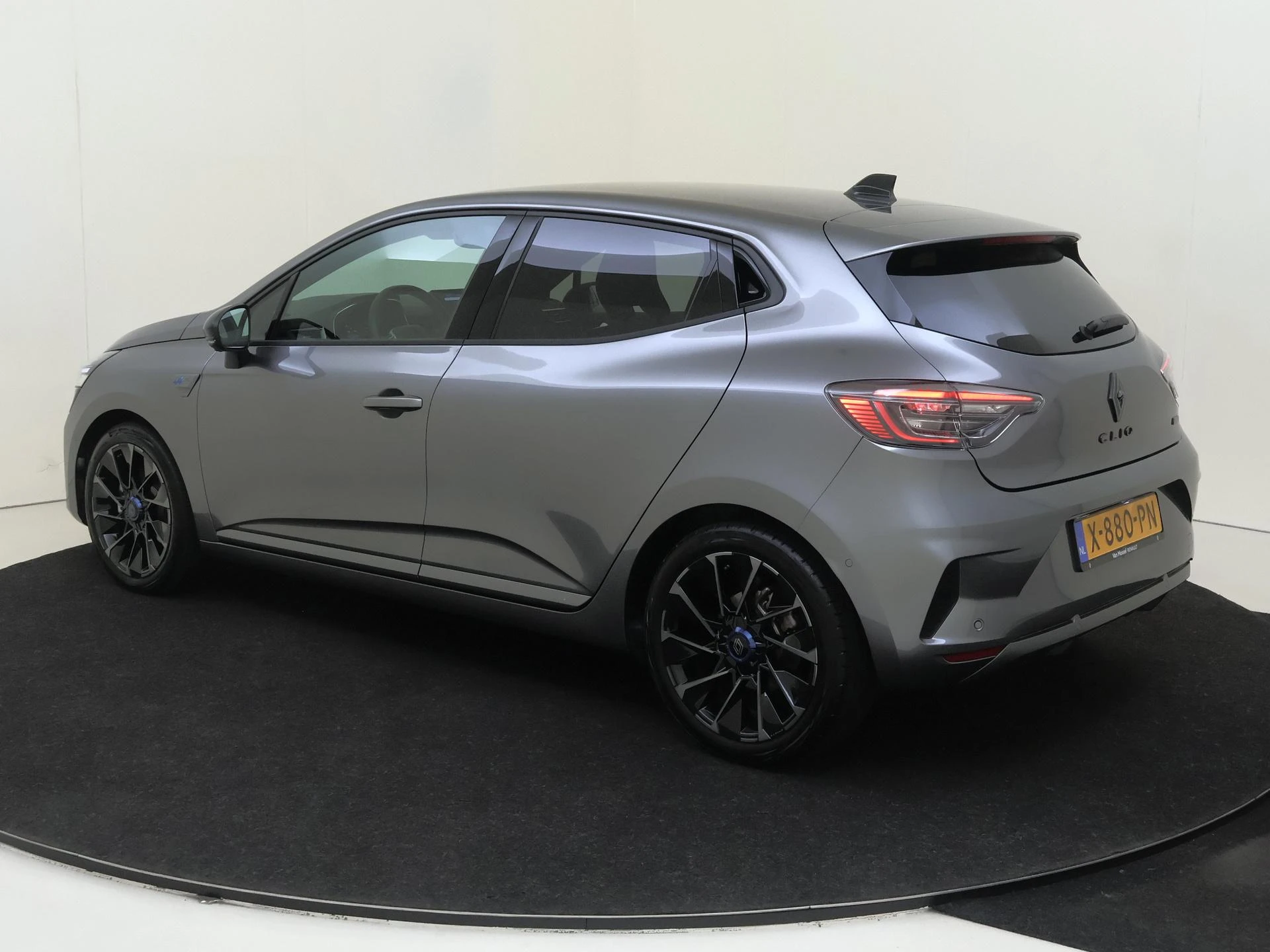 Renault-Clio-image-6