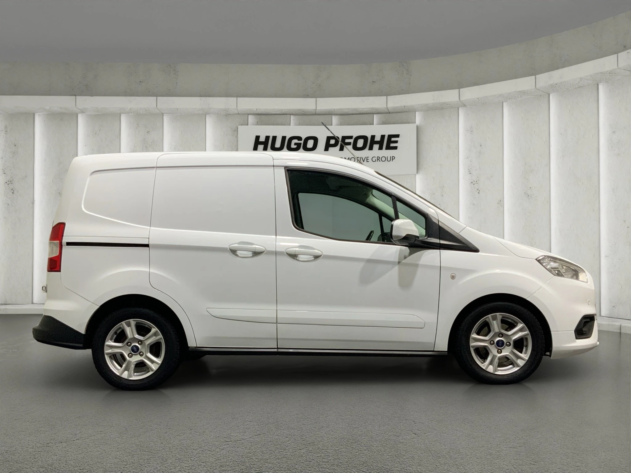 Ford-Transit Courier-image-5