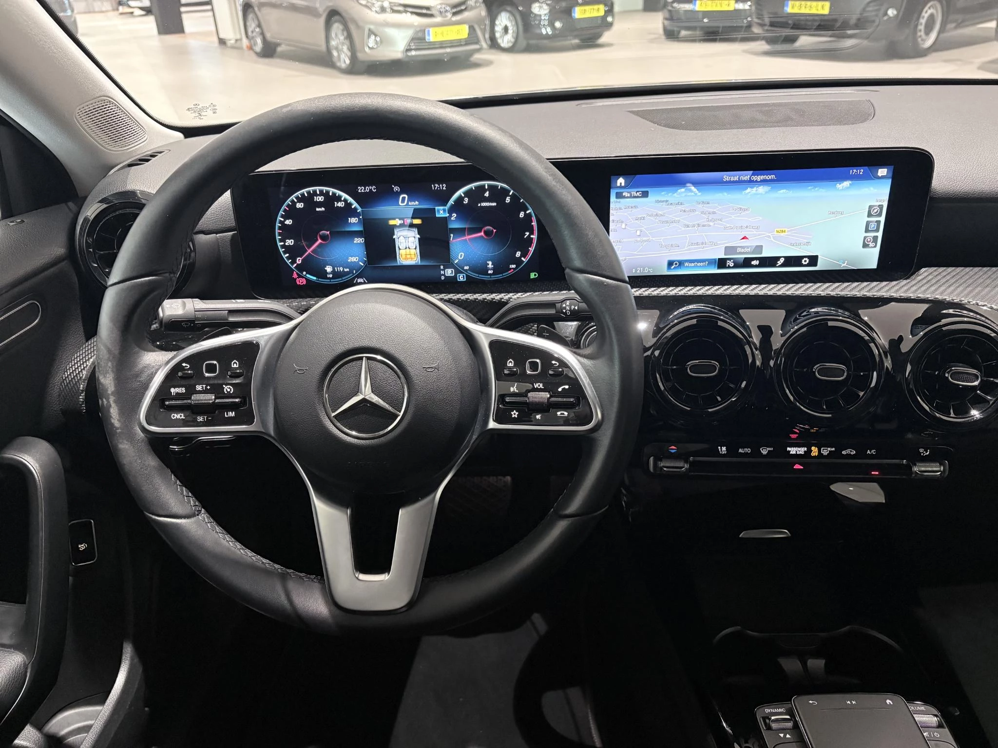 Mercedes-Benz-A-Klasse-image-17