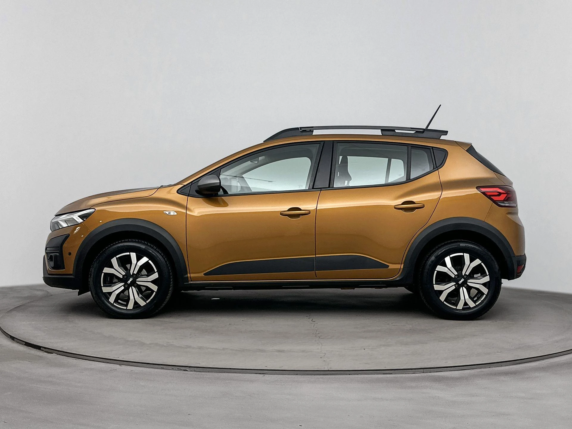 Dacia-Sandero Stepway-image-1