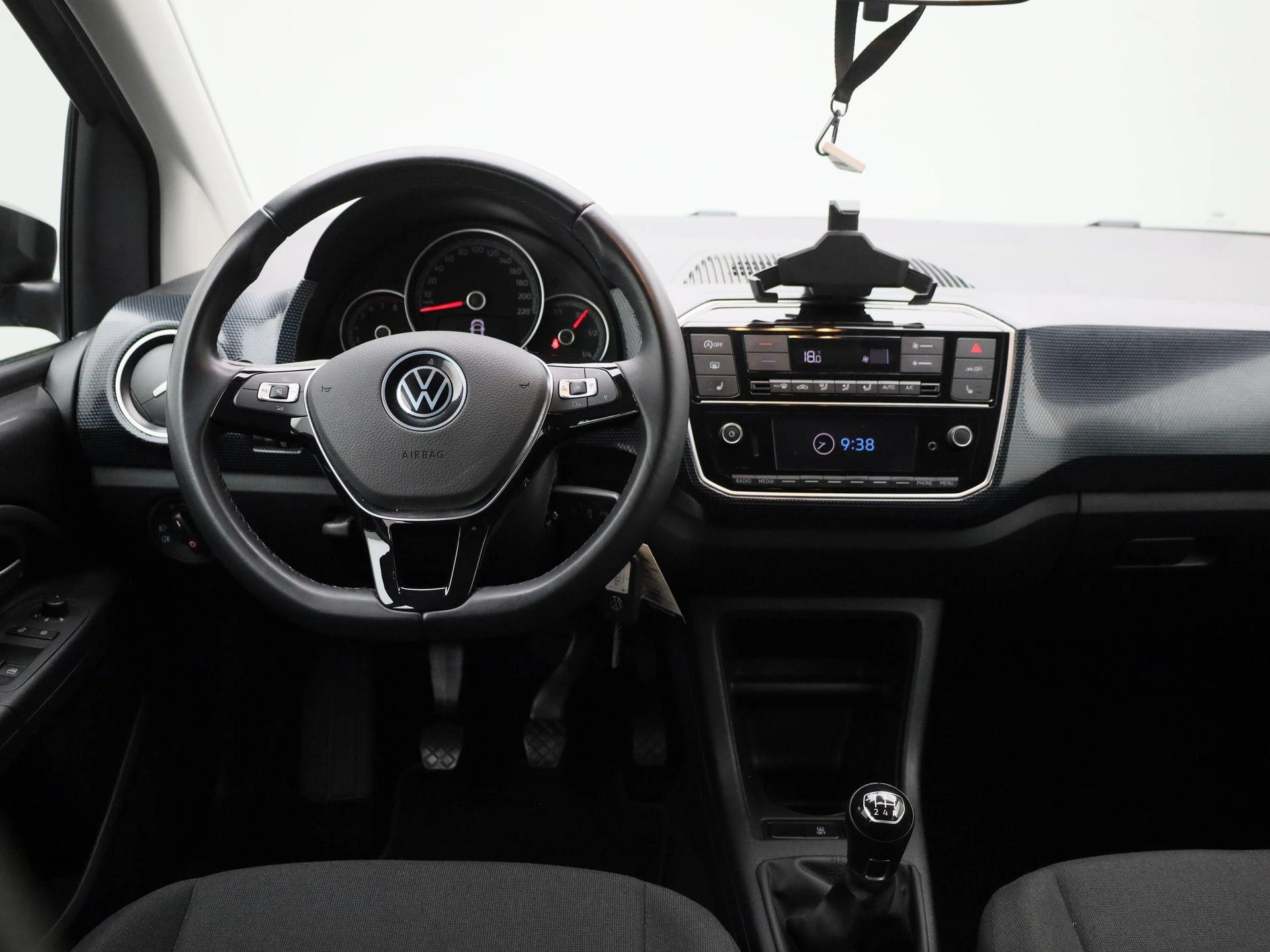 Volkswagen-up!-image-6