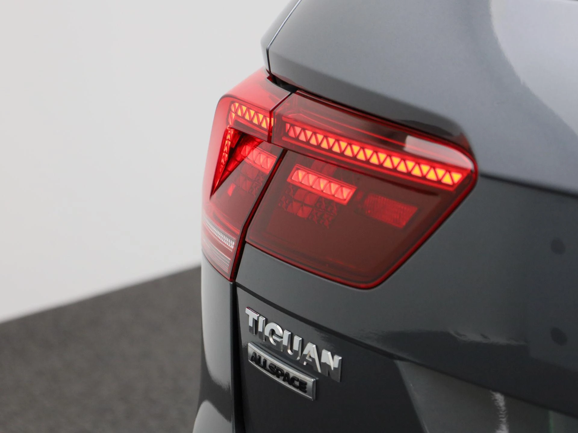 Volkswagen-Tiguan Allspace-image-48