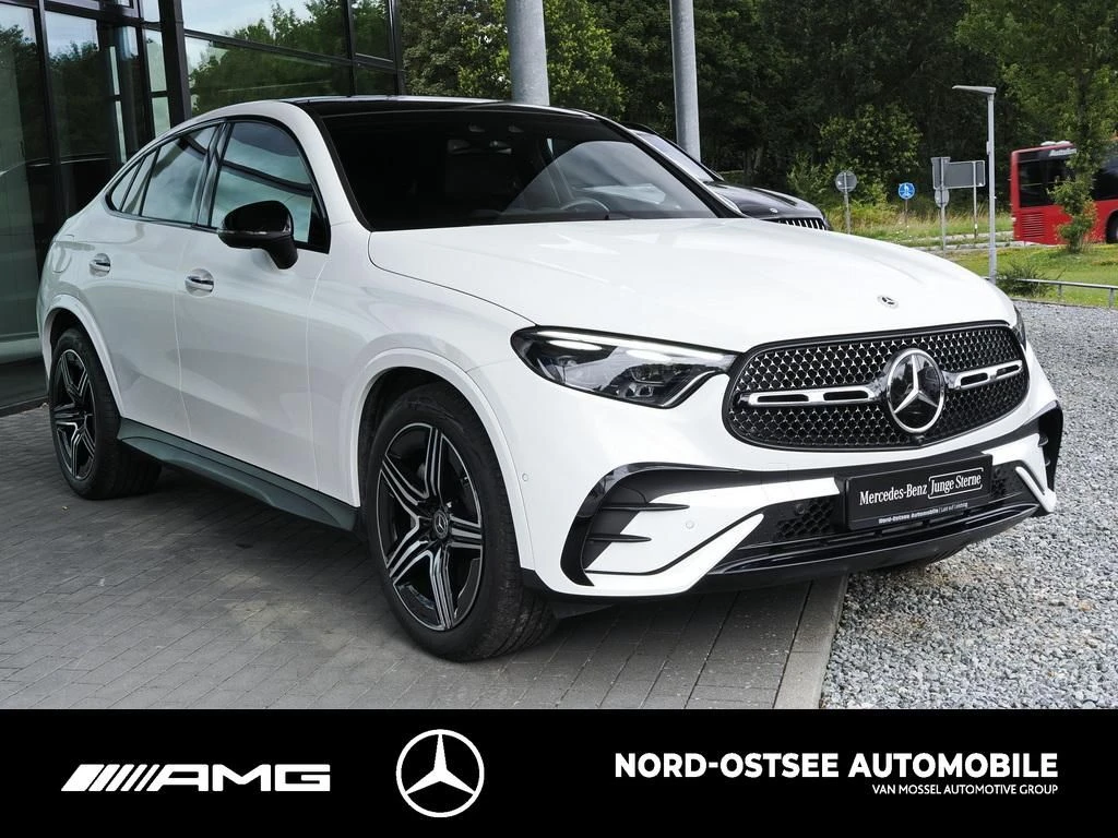 Mercedes-Benz GLC 220 d 4M AMG DISTRO PANO ADV. 360° AHK NIGHT AMG Line