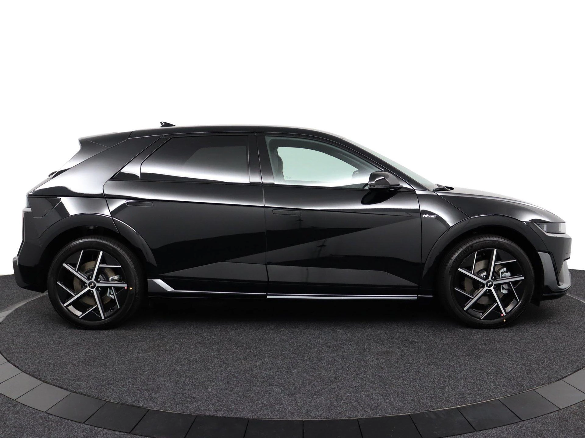 Hyundai-IONIQ 5-image-10