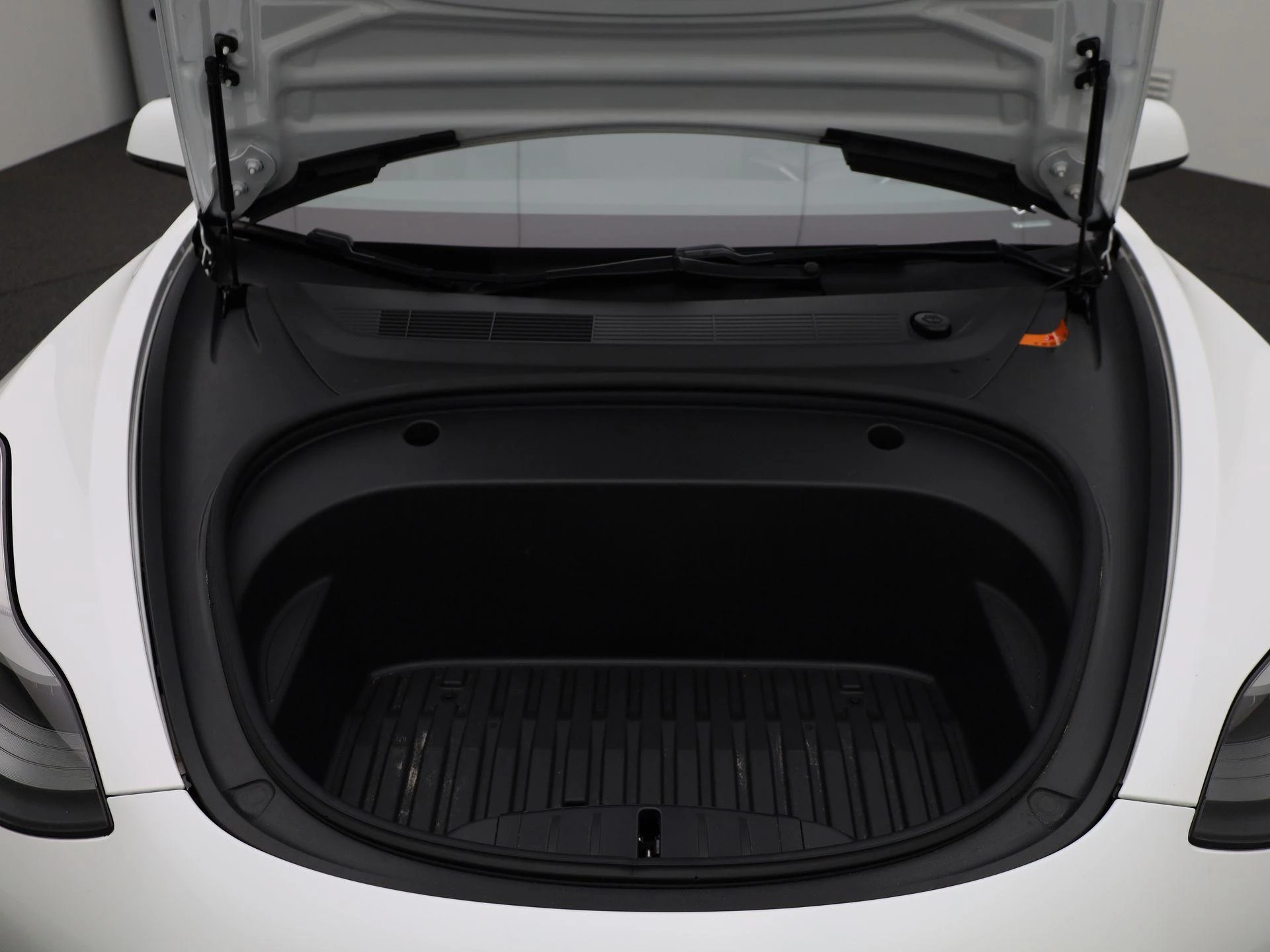 Tesla Model 3 Standard RWD Plus 60 kWh