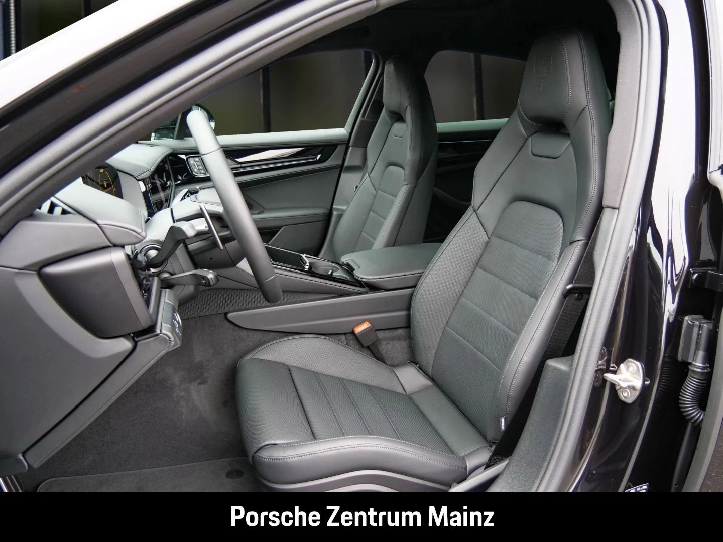 Porsche Panamera 4 E-Hybrid NW ZUM HAUSPREIS! -