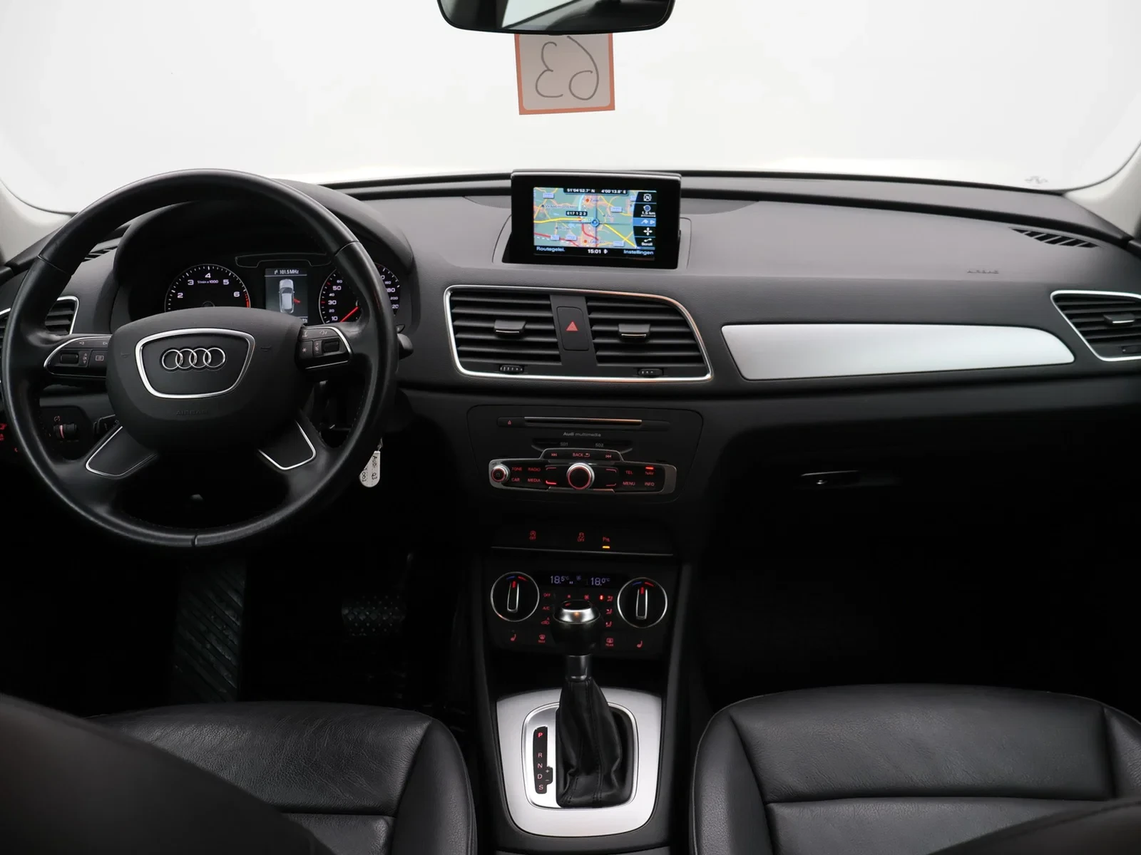Audi Q3 Audi Q3 1.4TFSI 150PK *AUTOMAAT*LEDER*CRUISE*NAVI*PDC*ZETELVERWARMING*AIRCO*...*