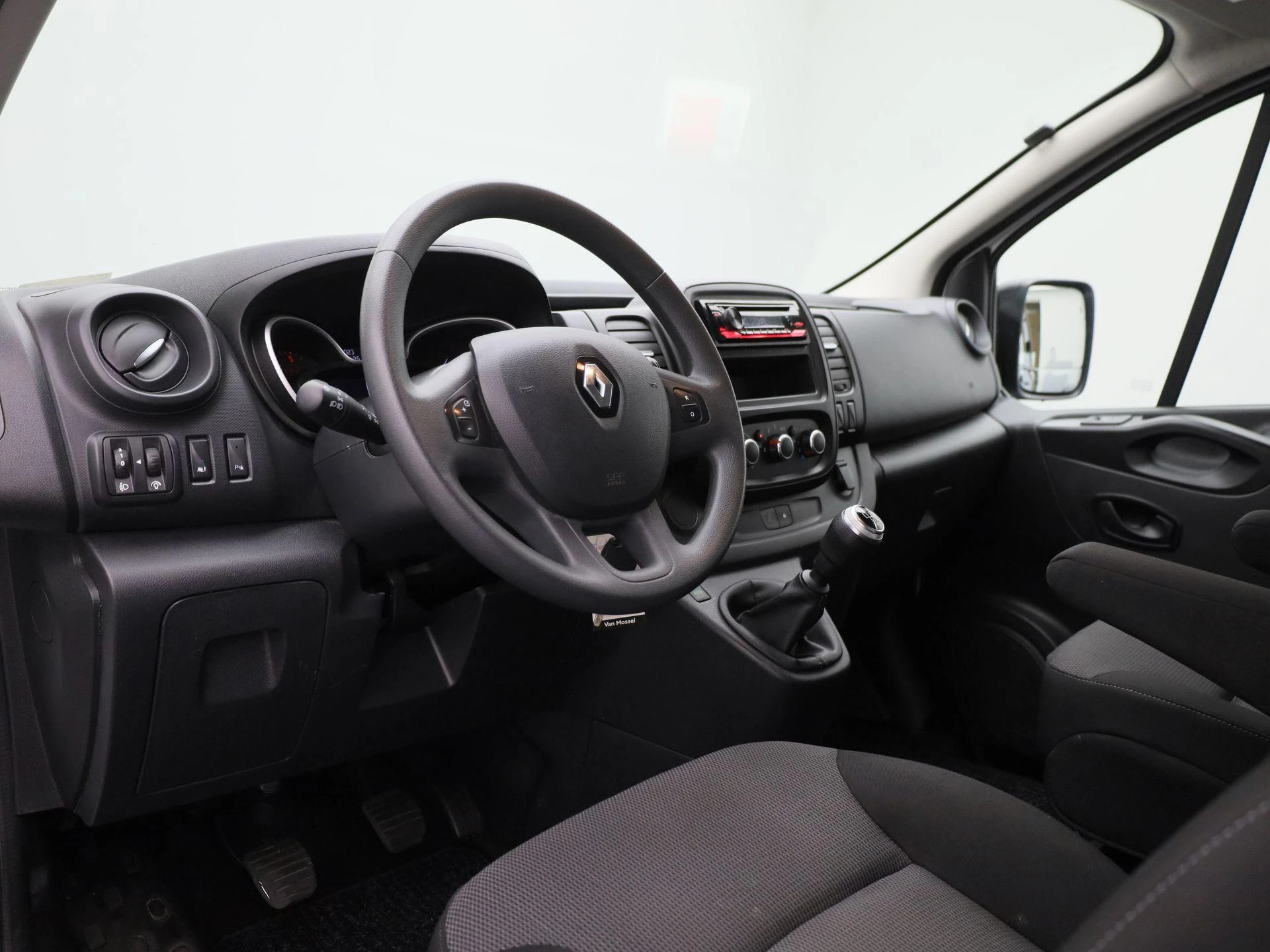 Renault-Trafic-image-29