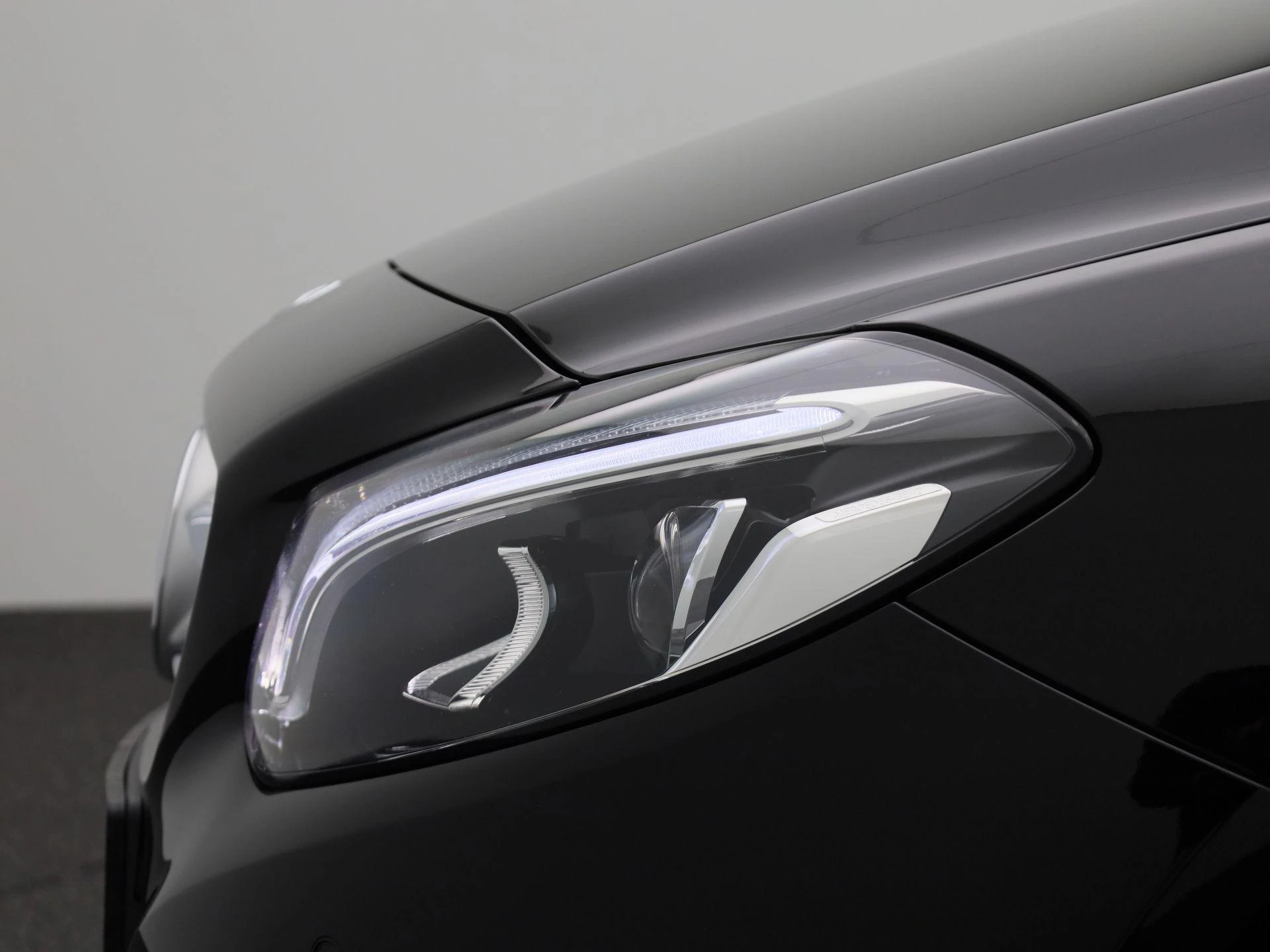 Mercedes-Benz-B-Klasse-image-14