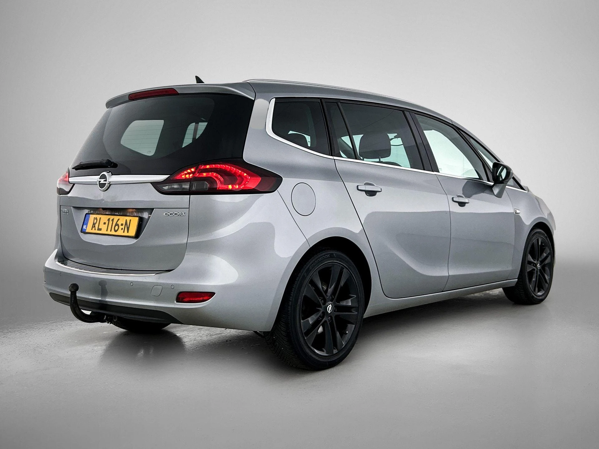 Opel-Zafira Tourer-image-3