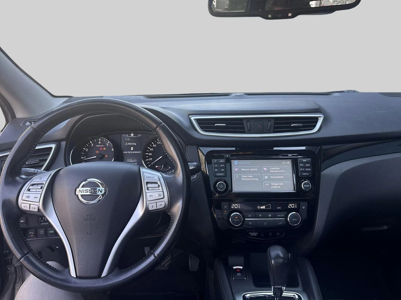 Nissan-QASHQAI-image-12