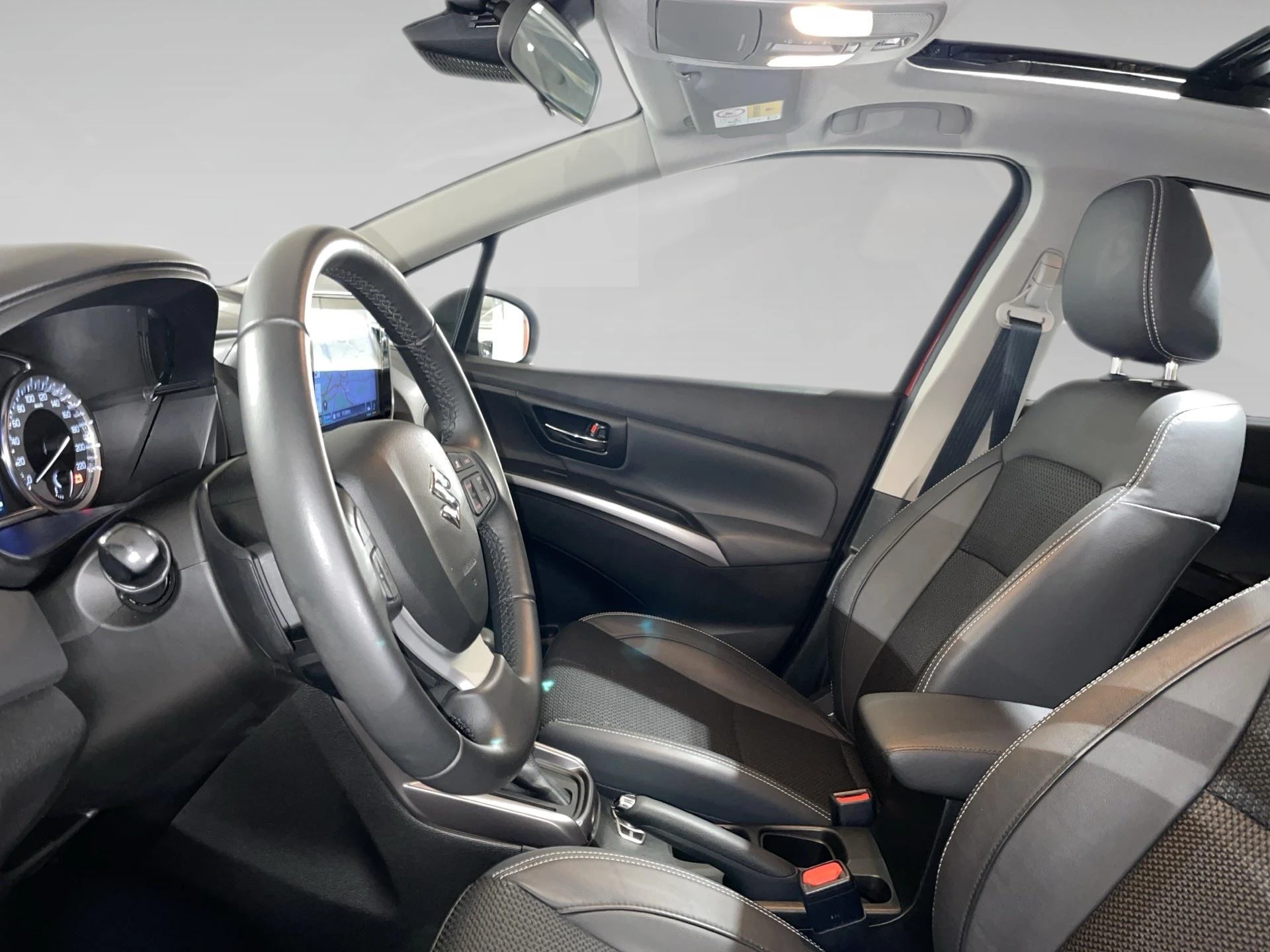 Suzuki S-Cross 1.5 Full Hybrid AGS Grand Luxe+ 2WD A/T