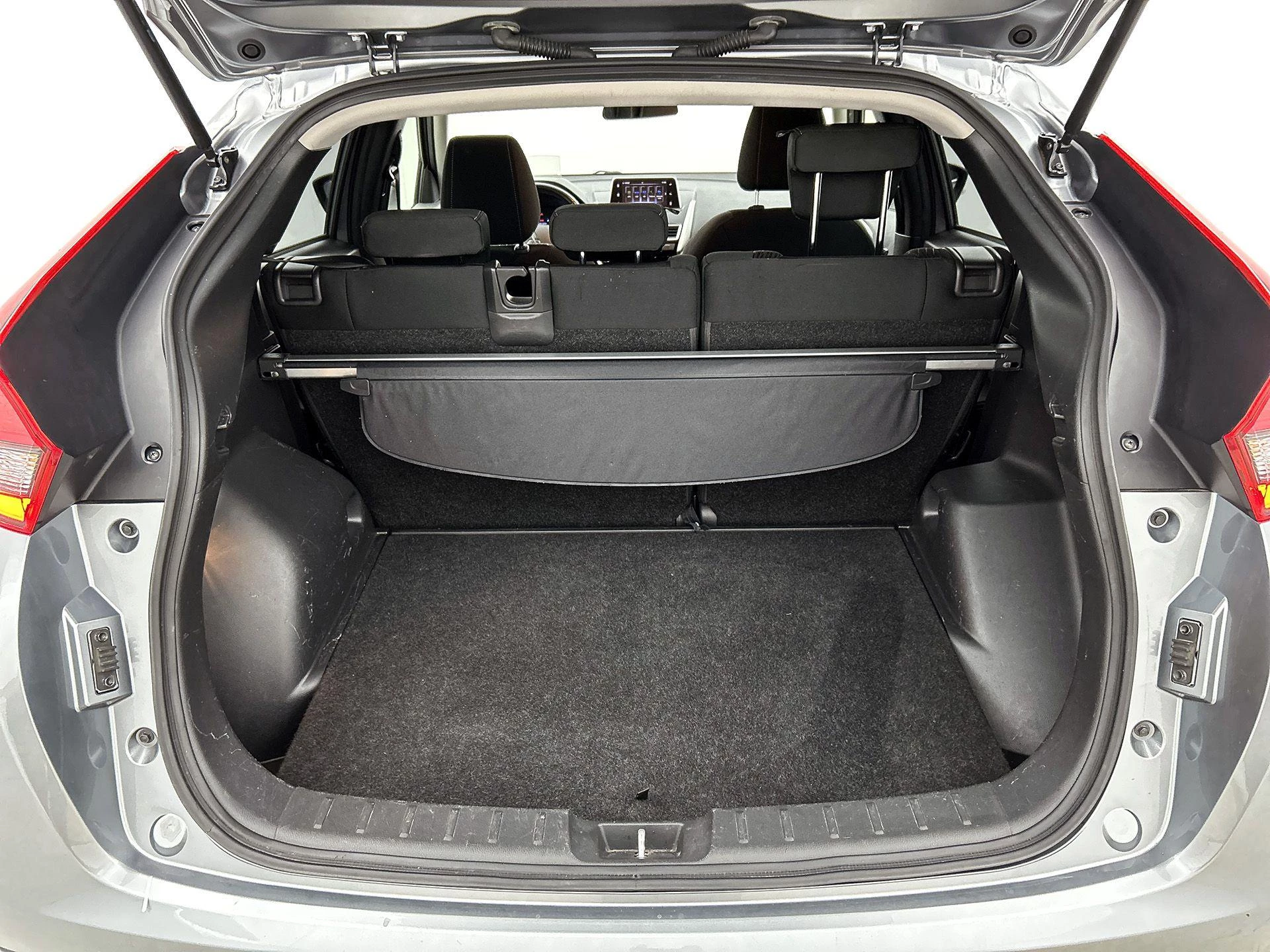 Mitsubishi-Eclipse Cross-image-14
