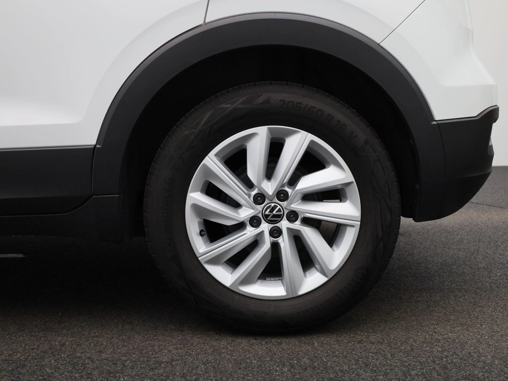 Volkswagen-T-Cross-image-12