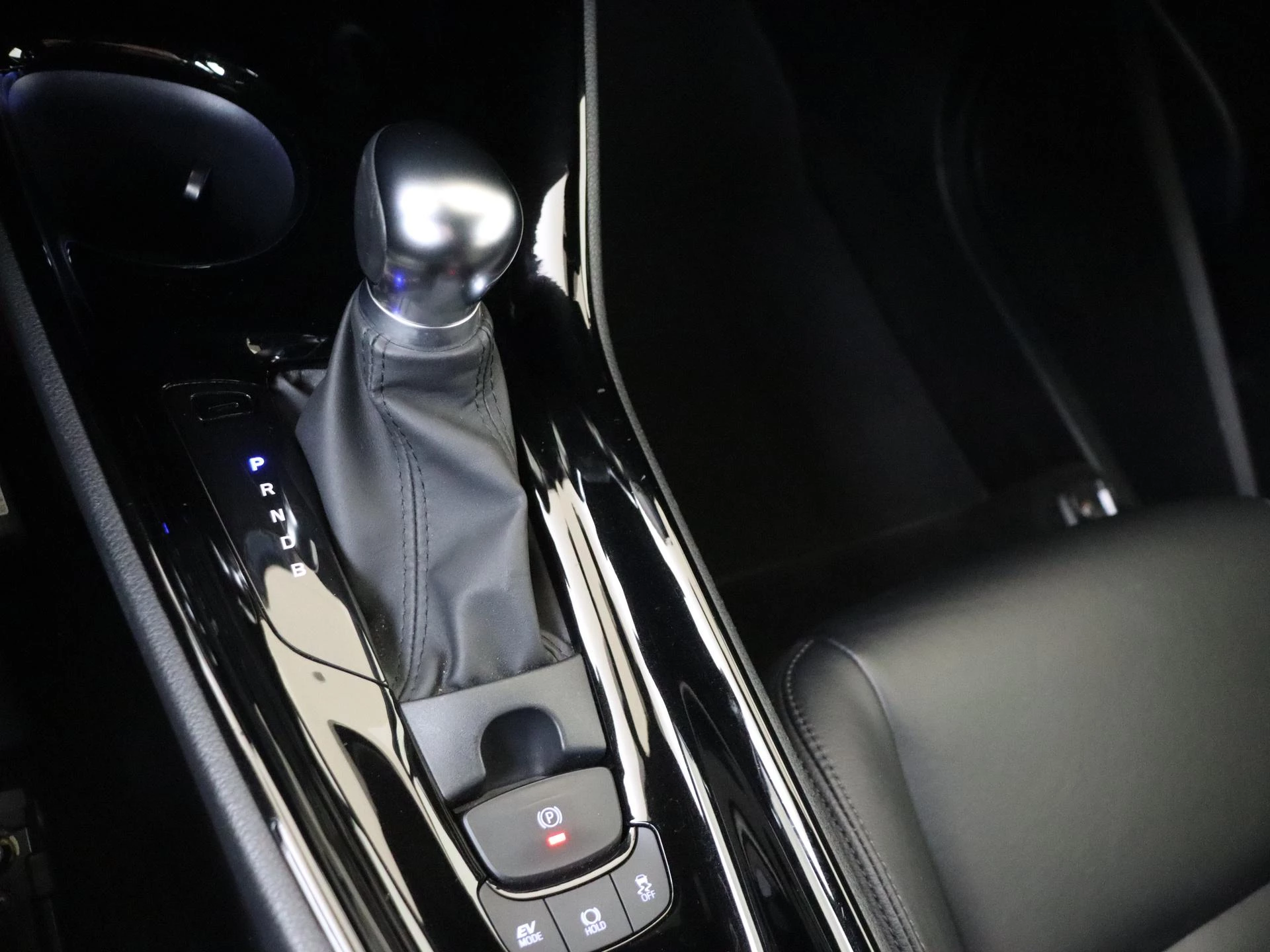 Toyota C-HR 1.8 Hybrid Style Ultimate