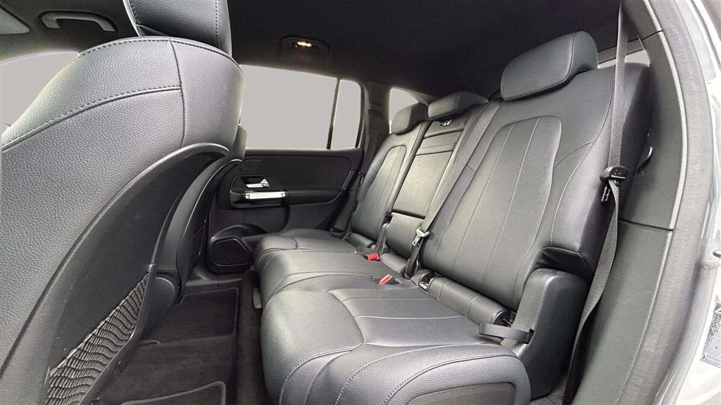 Mercedes-Benz-EQB-image-21