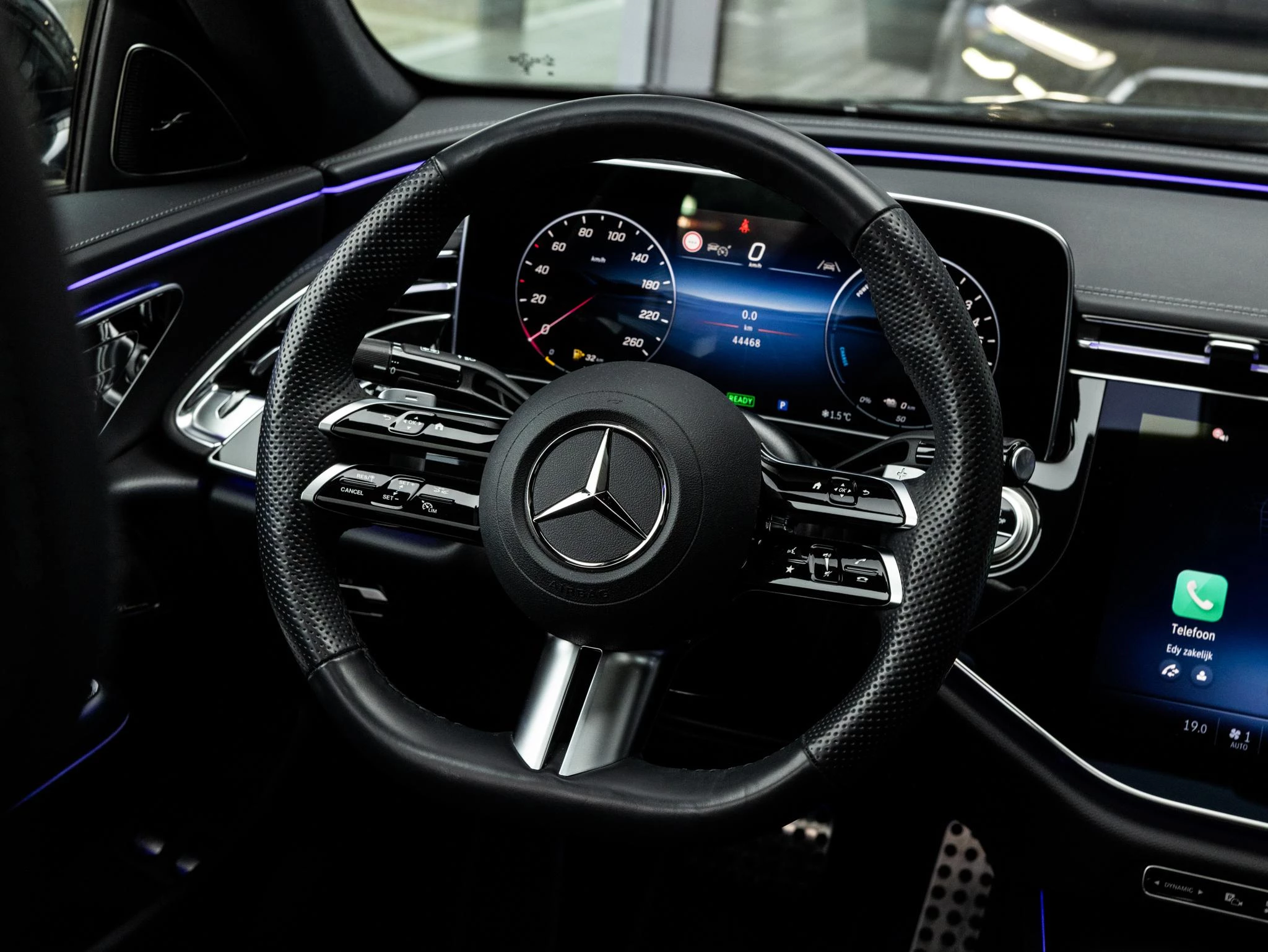 Mercedes-Benz-E-Klasse-image-20