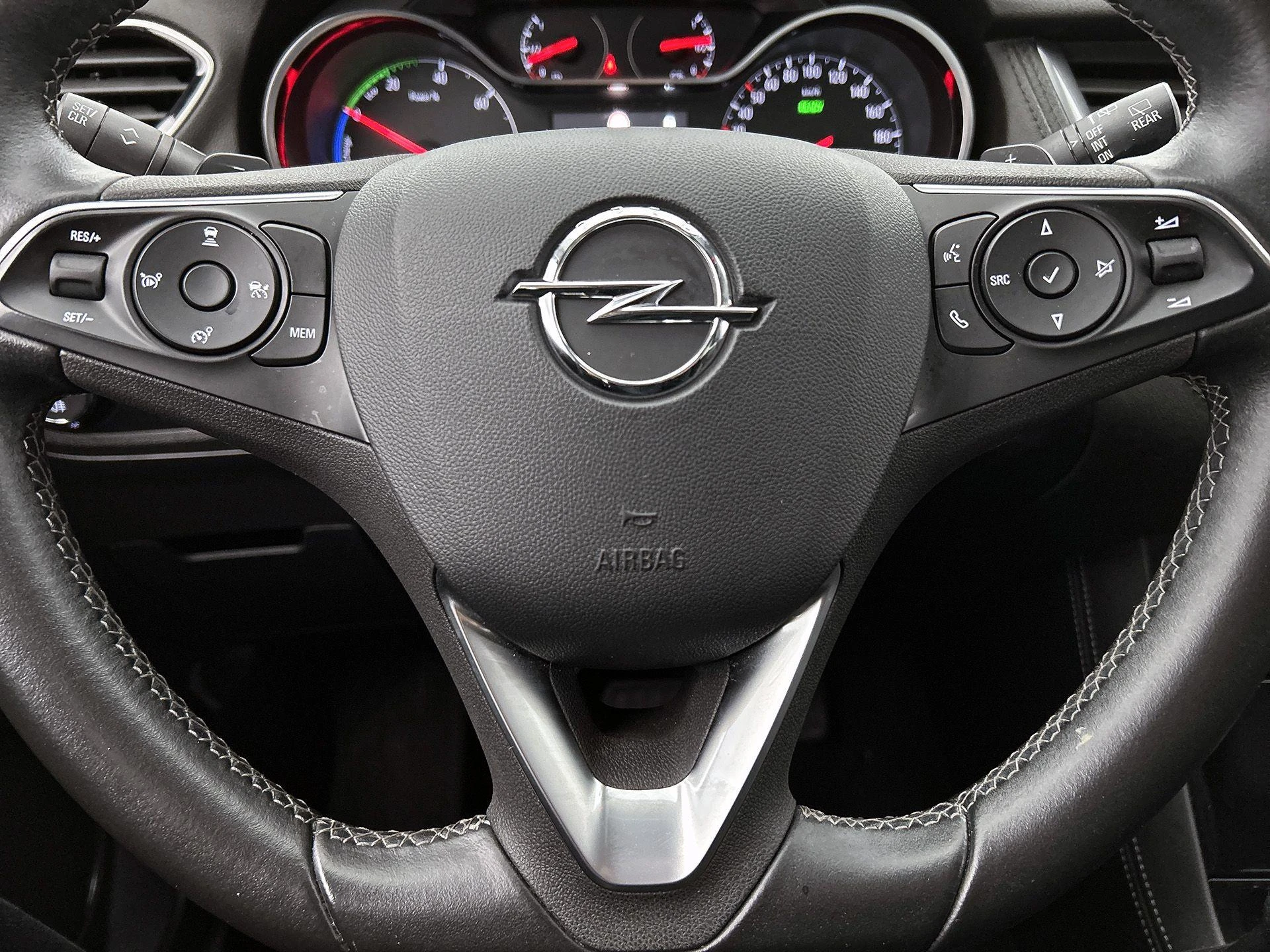 Opel-Grandland X-image-35