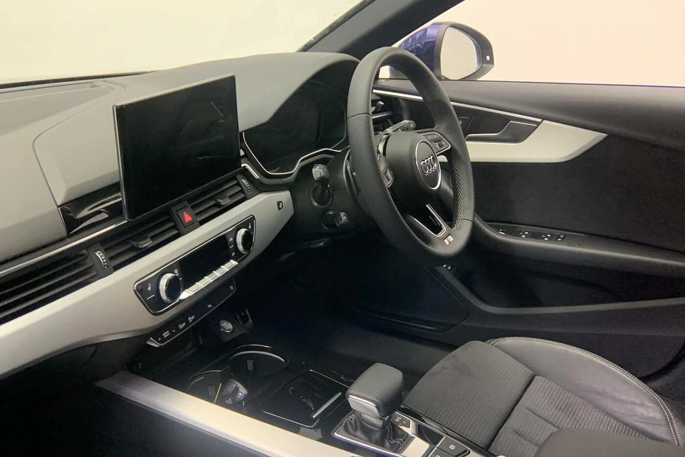 Audi-A4-image-1