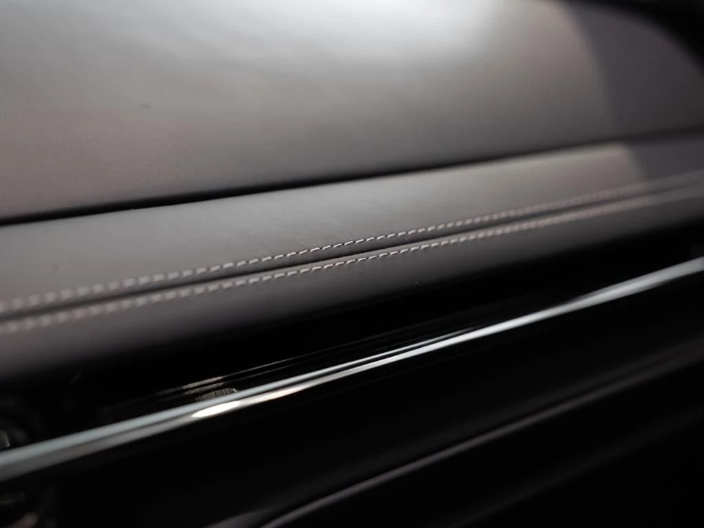 Aston Martin DB12 Coupe Aston Martin Hamburg